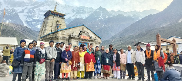 Kedarnath Temple at sunrise