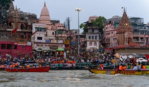 The famous Kashi Vishwanath Temple in Varanasi