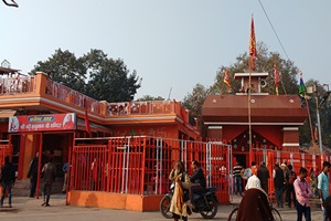 The unique Hanuman Temple with a reclining idol in Prayagraj