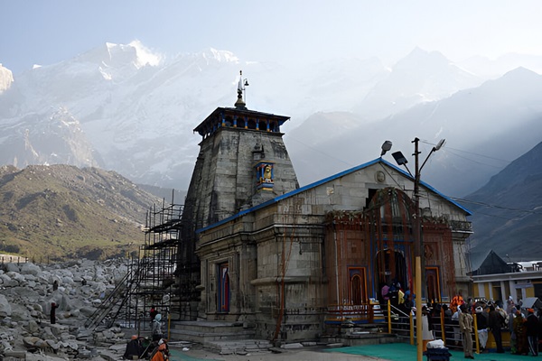 A serene view of the Kedarnath Temple